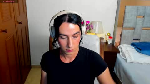 sophia CM online show from 10.02.25