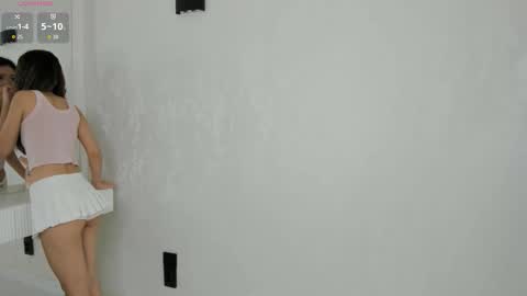 Snapshot of sophia_squirtits chatting on 11.02.25 QUEEN OF SQUIRT online show from 11.02.25