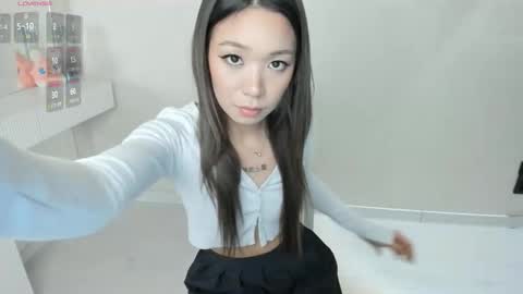 Snapshot of sophia_squirtits chatting on 11.11.25 QUEEN OF SQUIRT online show from 11.11.25