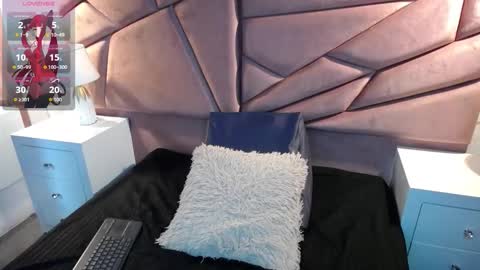 Sophi  online show from 11.06.25