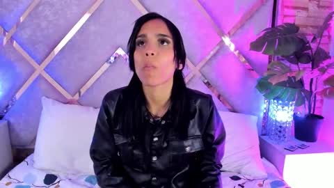 Sophia Paris online show from 12.15.25