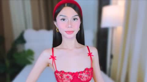 Snapshot of sophiaarmani chatting on 03.10.25 sophiaarmani online show from 03.10.25