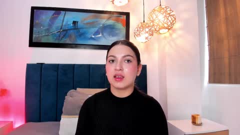 sophiacolliins online show from 09.17.25