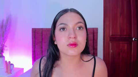 sophiacolliins online show from 09.25.25