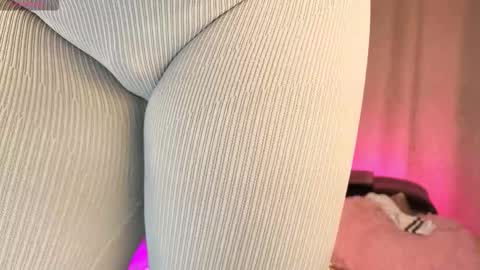 Snapshot of sophiadumont chatting on 02.25.26 Sophia online show from 02.25.26