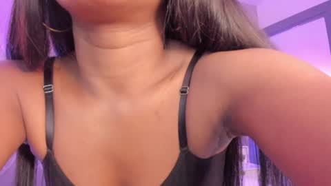 SophiaSmiths online show from 05.08.26