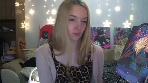 Snapshot of sophiasonata chatting on 12.20.24 SophiaSonata online show from 12.20.24