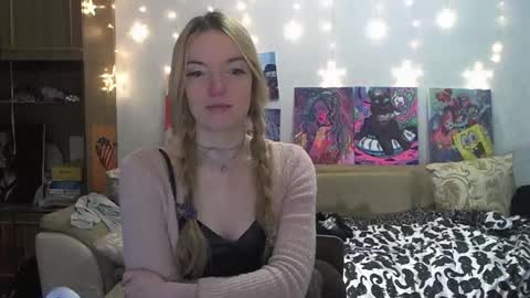 Snapshot of sophiasonata chatting on 01.01.25 SophiaSonata online show from 01.01.25