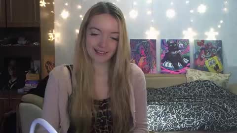 Snapshot of sophiasonata chatting on 01.08.25 SophiaSonata online show from 01.08.25