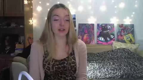 Snapshot of sophiasonata chatting on 01.08.25 SophiaSonata online show from 01.08.25