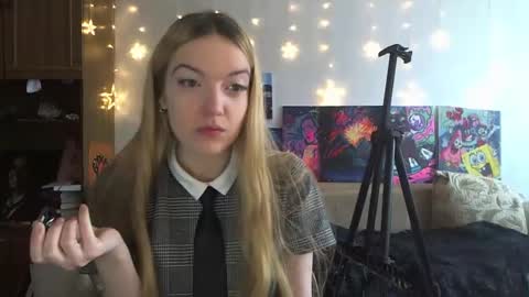 Snapshot of sophiasonata chatting on 02.11.25 SophiaSonata online show from 02.11.25