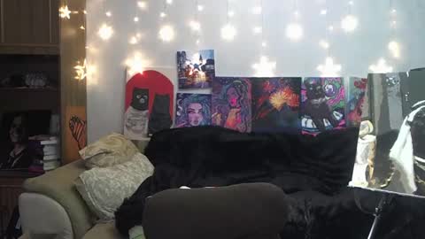 Snapshot of sophiasonata chatting on 02.18.25 SophiaSonata online show from 02.18.25