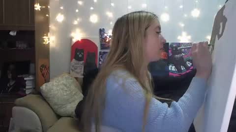 Snapshot of sophiasonata chatting on 02.19.25 SophiaSonata online show from 02.19.25