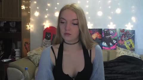 Snapshot of sophiasonata chatting on 02.23.25 SophiaSonata online show from 02.23.25