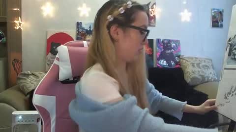 Snapshot of sophiasonata chatting on 10.21.25 SophiaSonata online show from 10.21.25