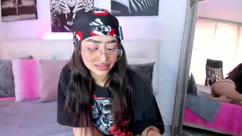 Snapshot of sophicarter_ chatting on 02.17.26 online show from 02.17.26