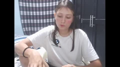 Snapshot of sophie_cutexx chatting on 10.14.25 sophie online show from 10.14.25