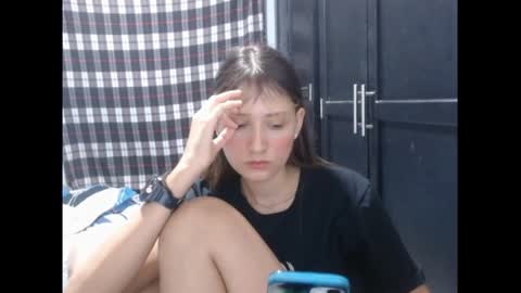 Snapshot of sophie_cutexx chatting on 10.20.25 sophie online show from 10.20.25