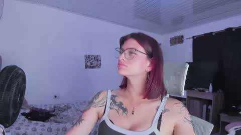 Snapshot of sophie_dolly_ chatting on 02.25.26 sophie doll online show from 02.25.26