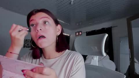 Snapshot of sophie_dolly_ chatting on 02.27.26 sophie doll online show from 02.27.26