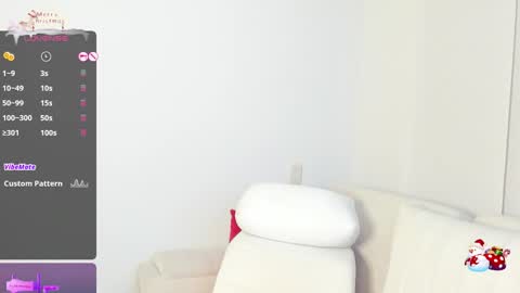 Snapshot of sophie_evanss_ chatting on 12.29.24   online show from 12.29.24