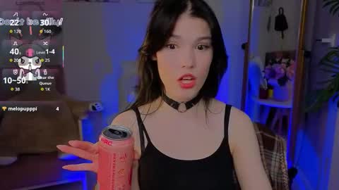 sophie_nomenal_ online show from 10.17.25