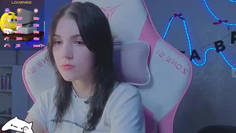 sophie_nomenal_ online show from 01.08.26