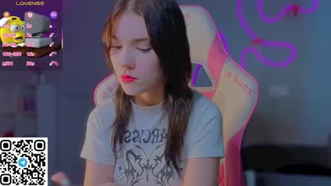 sophie_nomenal_ online show from 03.05.26