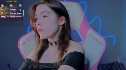 sophie_nomenal_ online show from 06.03.26