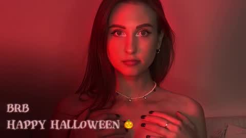 Sophie online show from 10.15.25