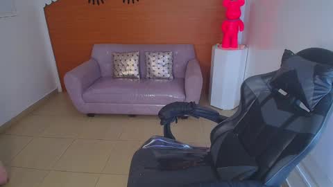 Snapshot of sophie_t_ chatting on 12.24.24 Sofia online show from 12.24.24