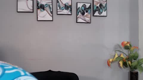 Snapshot of sophie_w1 chatting on 08.01.26 sophie_w1 online show from 08.01.26