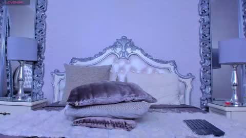 sophiebellucci online show from 02.09.25