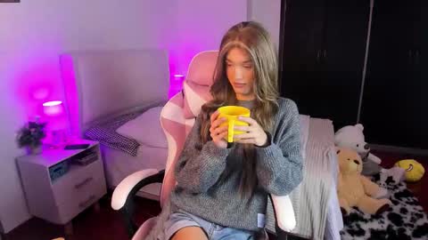 Snapshot of sophiecornett chatting on 01.14.26 online show from 01.14.26