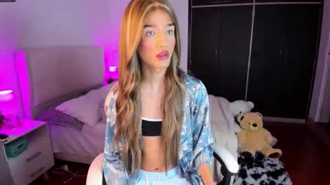 Snapshot of sophiecornett chatting on 02.27.26 online show from 02.27.26