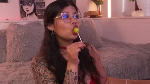 Sophiee  online show from 04.01.26