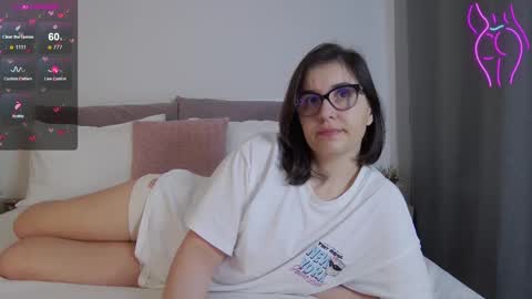Snapshot of sophieerain chatting on 02.16.25 Sophie Rain online show from 02.16.25