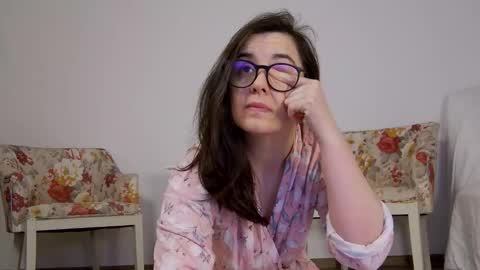 Snapshot of sophieerain chatting on 10.06.25 Sophie Rain online show from 10.06.25