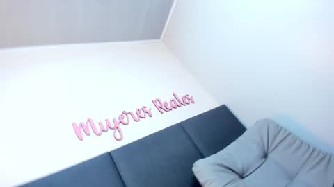 Snapshot of sophieharris__ chatting on 01.22.25 sophieharris__ online show from 01.22.25