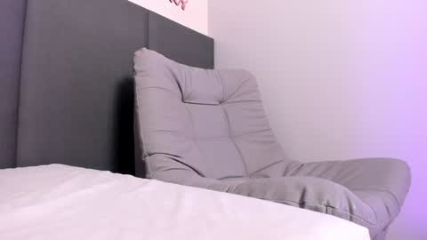 Snapshot of sophieharris__ chatting on 02.08.25 sophieharris__ online show from 02.08.25