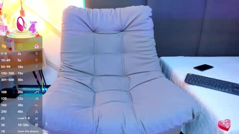 Snapshot of sophieharris__ chatting on 03.08.25 sophieharris__ online show from 03.08.25