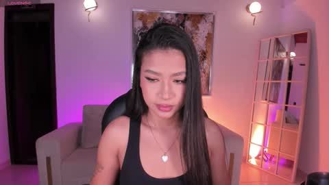 Sophie Houston online show from 01.08.26