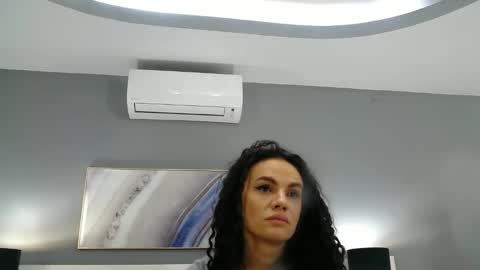 Sophie online show from 02.14.25