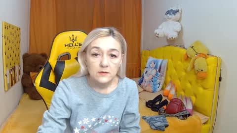 Snapshot of sophiekittyy chatting on 02.01.25 sophiekittyy online show from 02.01.25