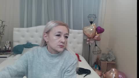 Snapshot of sophiekittyy chatting on 03.01.25 sophiekittyy online show from 03.01.25