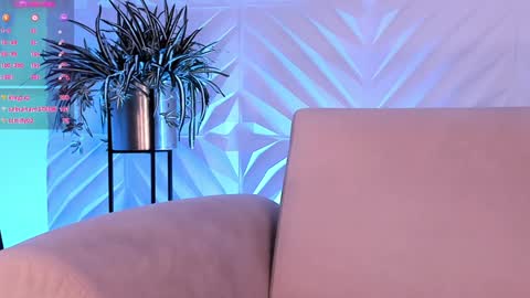 Sophie  Palmer online show from 01.10.25