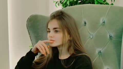 Sophie and my bestie Mandy    online show from 12.01.24