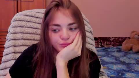 Sophie and my bestie Mandy    online show from 11.10.25