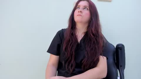 Snapshot of sophieturner_mg chatting on 06.24.26 sophieturner_mg online show from 06.24.26