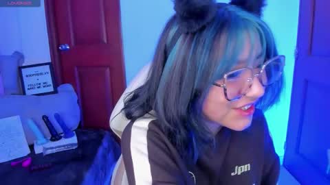 Snapshot of sophievv chatting on 02.09.26 Sophie online show from 02.09.26